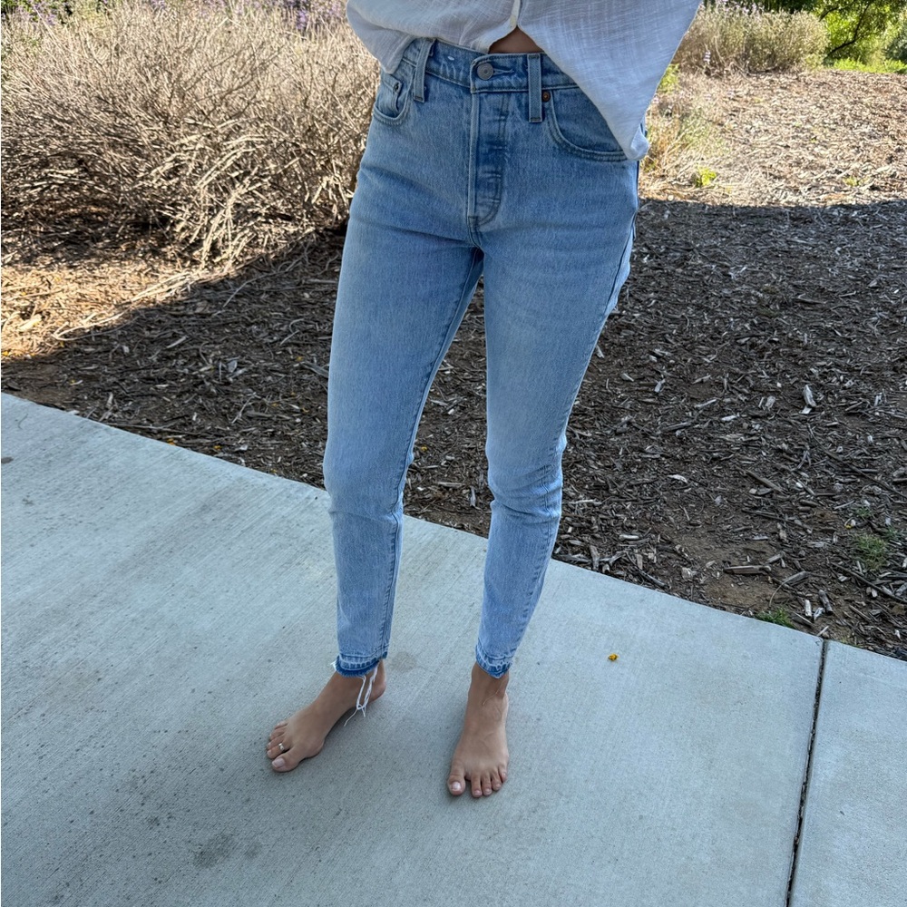 Light Blue Levi’s Women's Jeans W27 L30